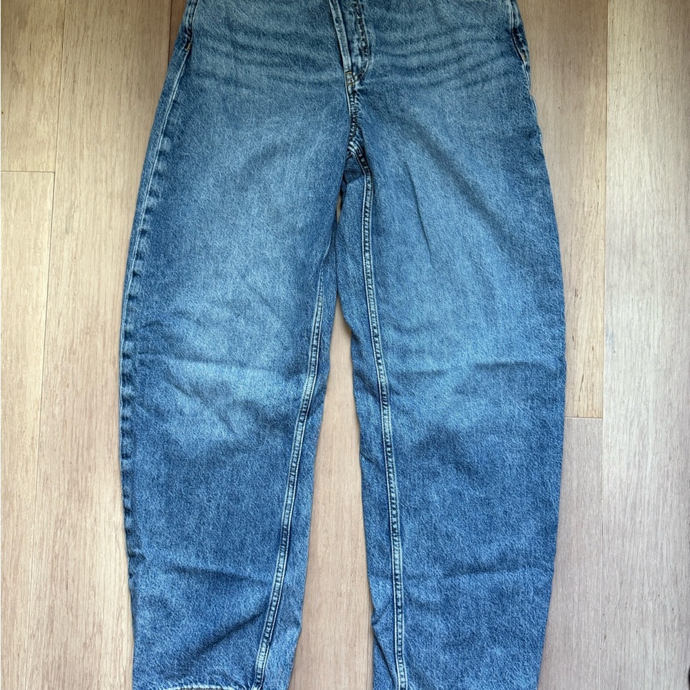 GAP Relaxed Fit Blue Jeans